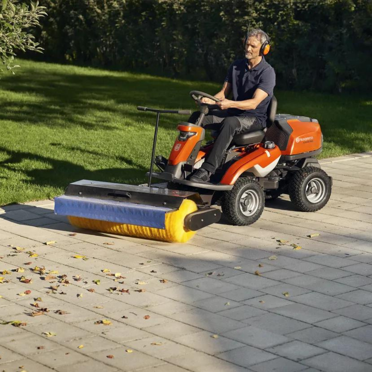 R316TSX AWD Front-end Mower (CC112 Deck)