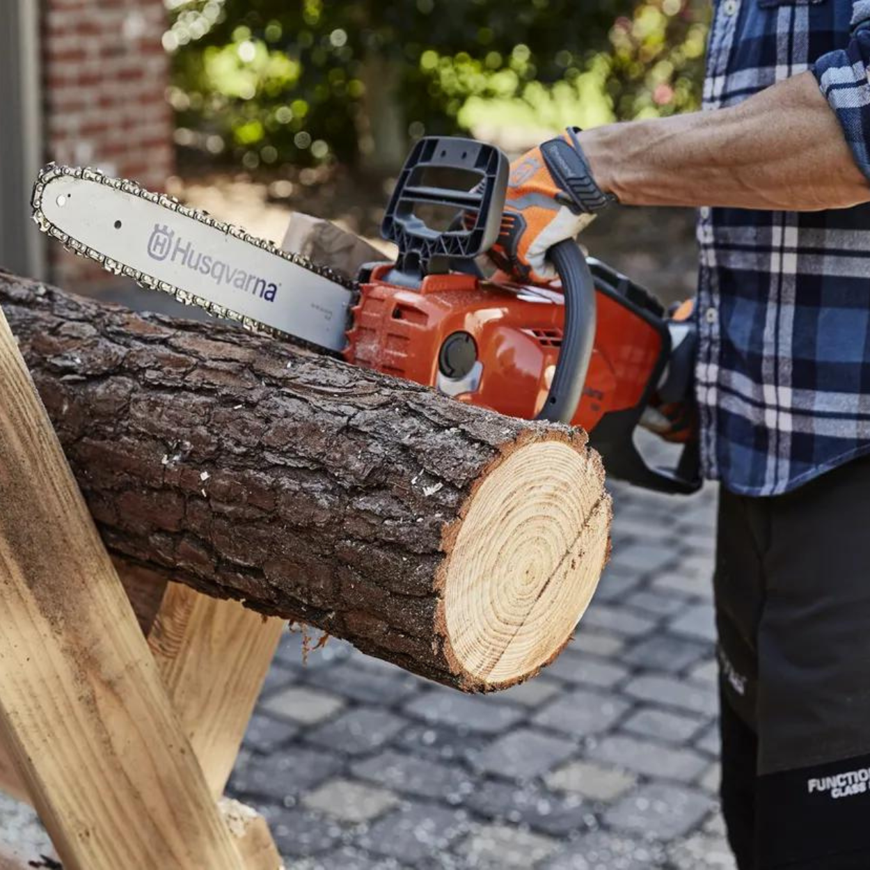 120i Battery Chainsaw