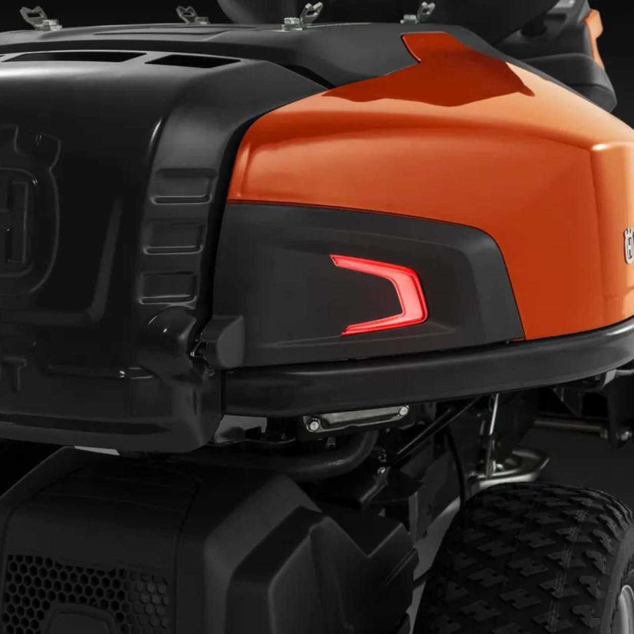 R316TSX AWD Front-end Mower (CC112 Deck)