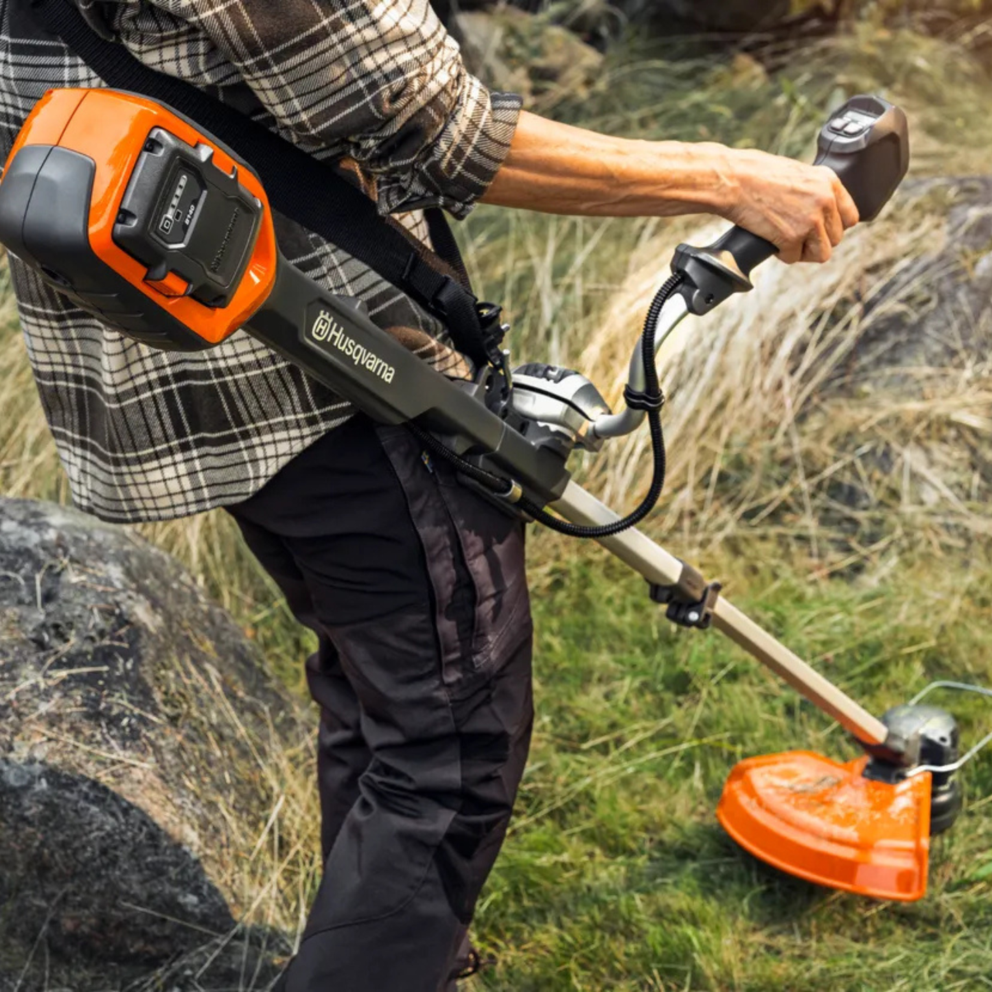 220iR Battery Brushcutter