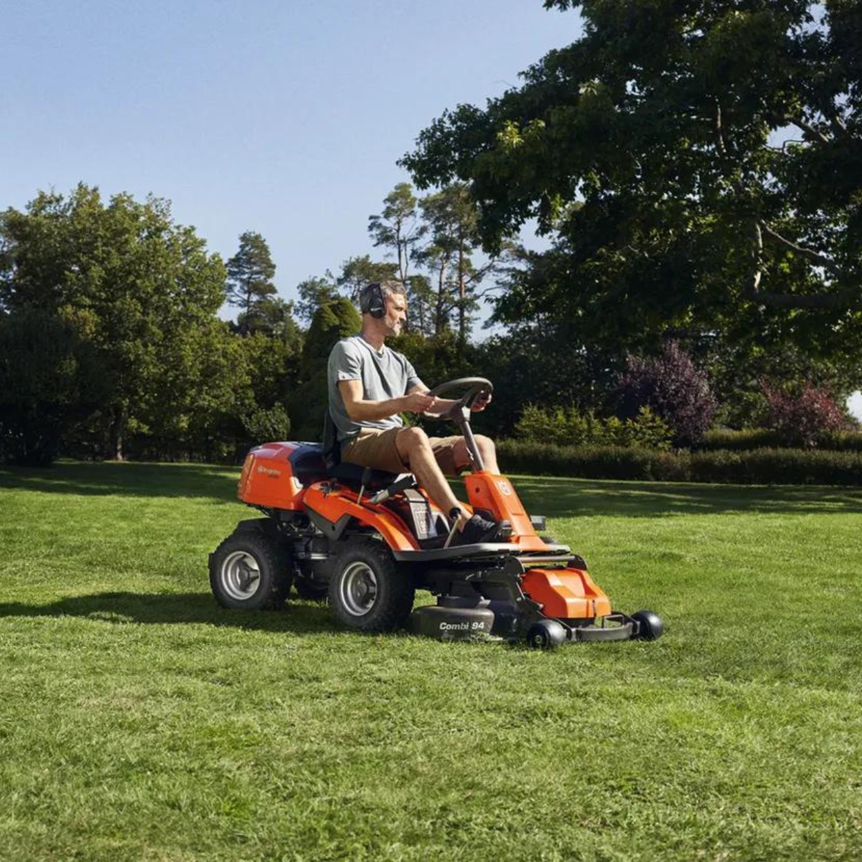 R214TC Ride-on Front Mower