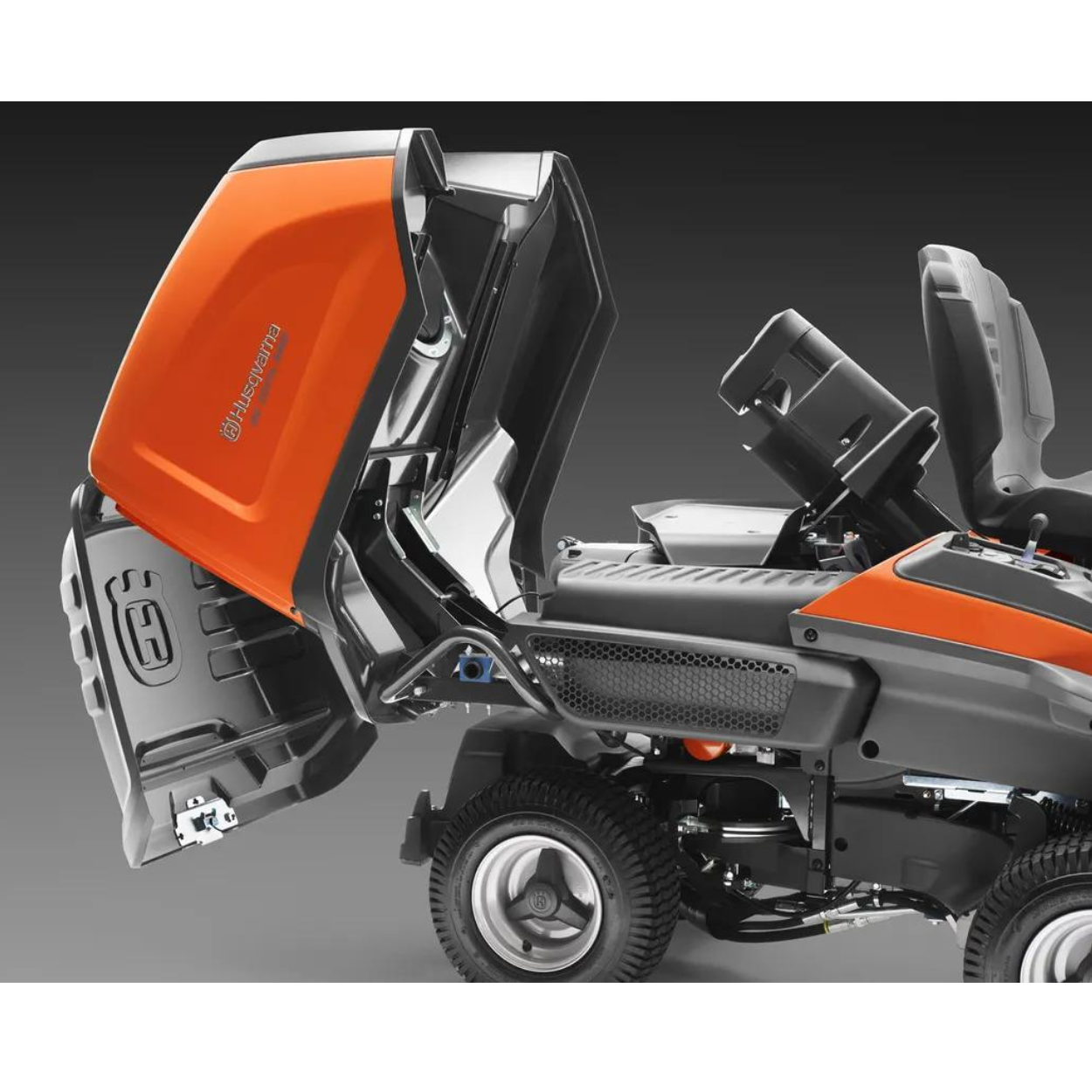 R320TS AWD Front-end Mower (CRC112 Deck)