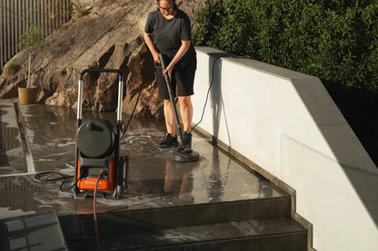 PW370 Pressure Washer